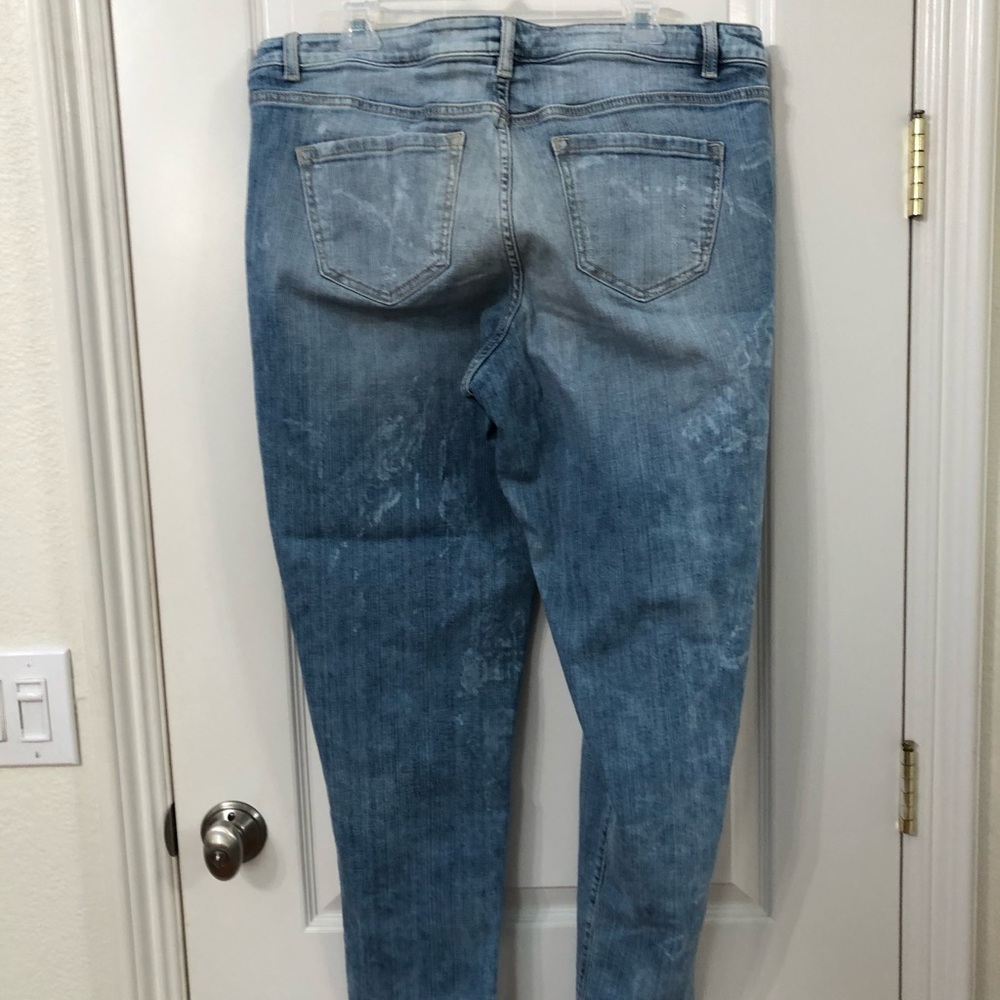 Light blue boyfriend jeans